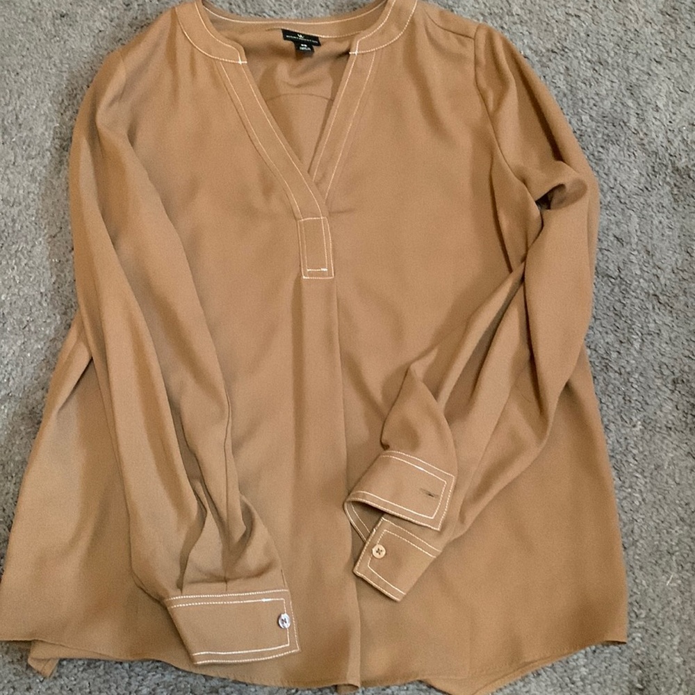 Women’s Worthington dress shirt. XS